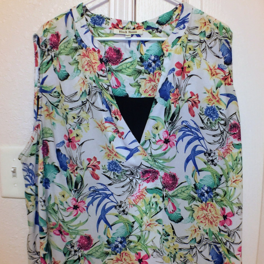 PLUS Size Tank Top Tunic with Floral Design